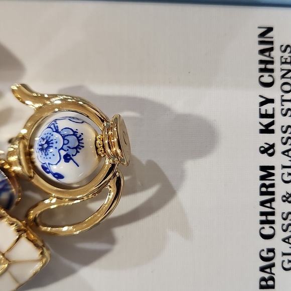 🔹️Piper K🔹 Gold and White Teapot Glass & Glass Stones Bag Charm and Key Chain - Picture 4 of 6